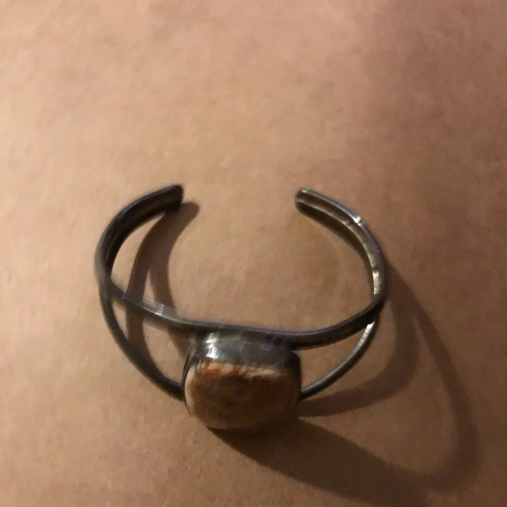 Vintage Sterling Silver Tan Agate Cuff Bracelet - for small wrists - Picture 5 of 12